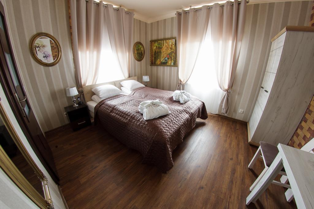 Palac Saturna Czeladź Quarto foto