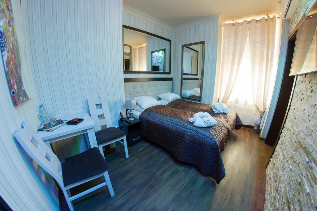 Palac Saturna Czeladź Quarto foto